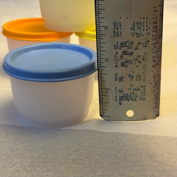 TUPPERWARE SNACK CUPS - Picture 10 of 11